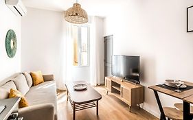 2 pièces neuf au pied des musées - wifi&parking gratuit